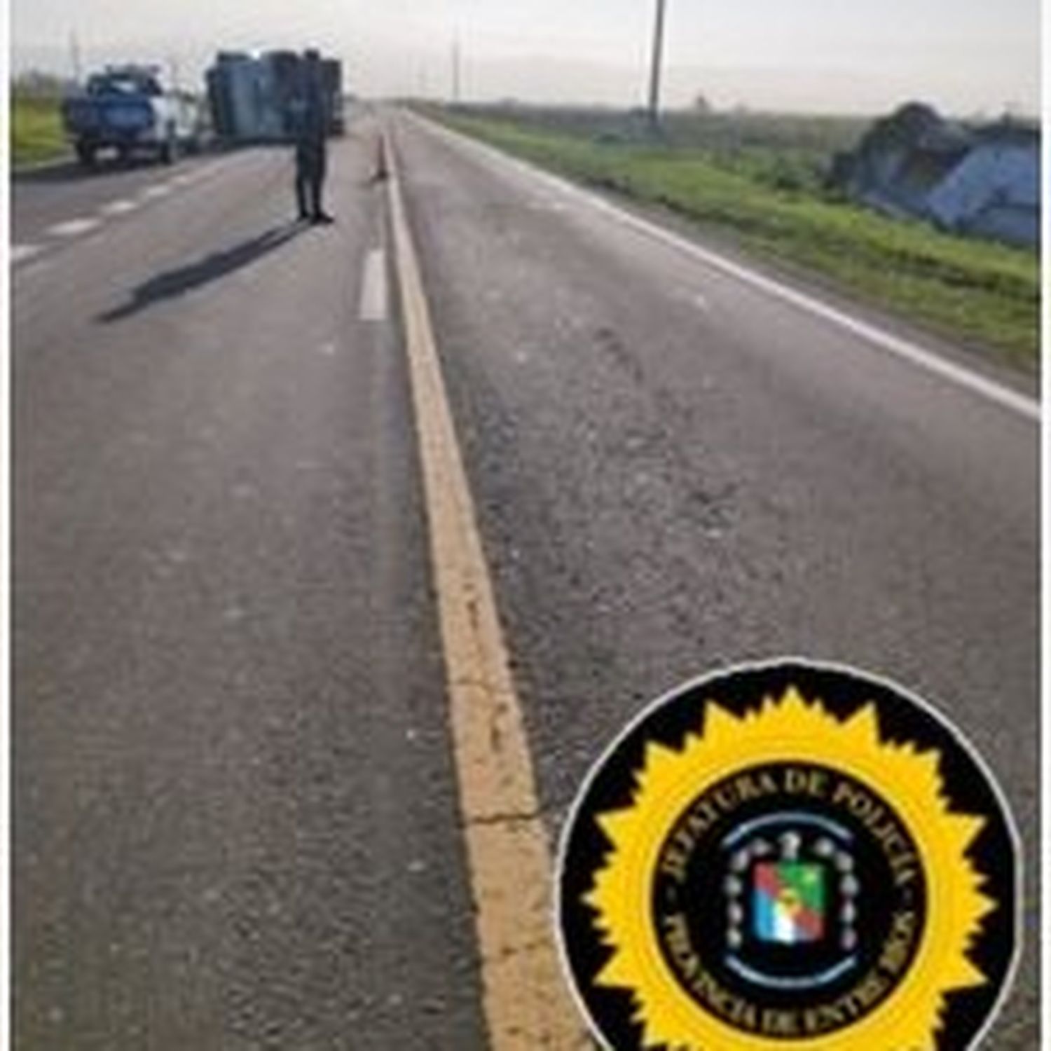 Camión vuelca sobre Ruta Nacional 18: sin heridos en el siniestro