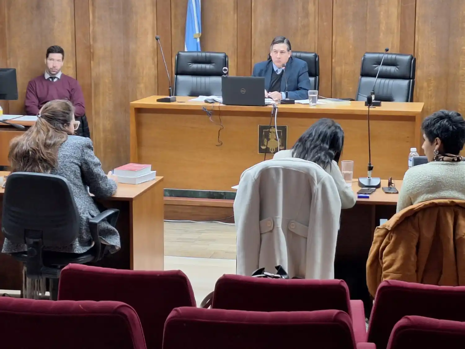 La audiencia se extendió a lo largo de tres horas. Foto: Sur24