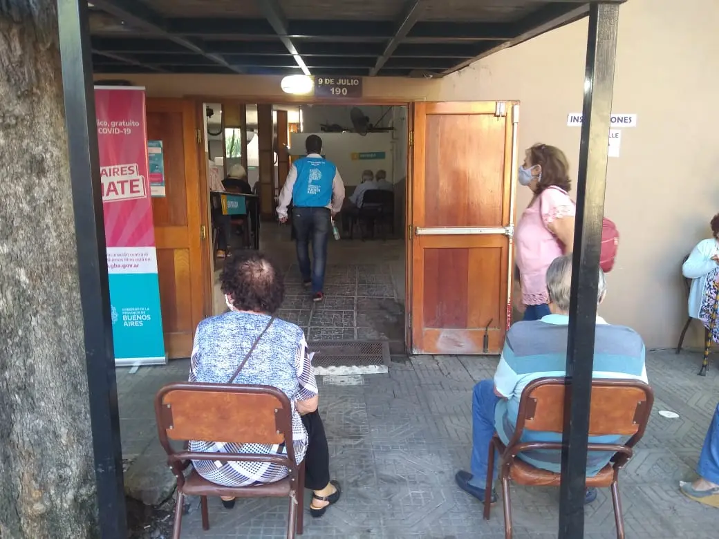 Vacunación contra el coronavirus: llegaron 1200 dosis y se aplicarán en el Club de Jubilados