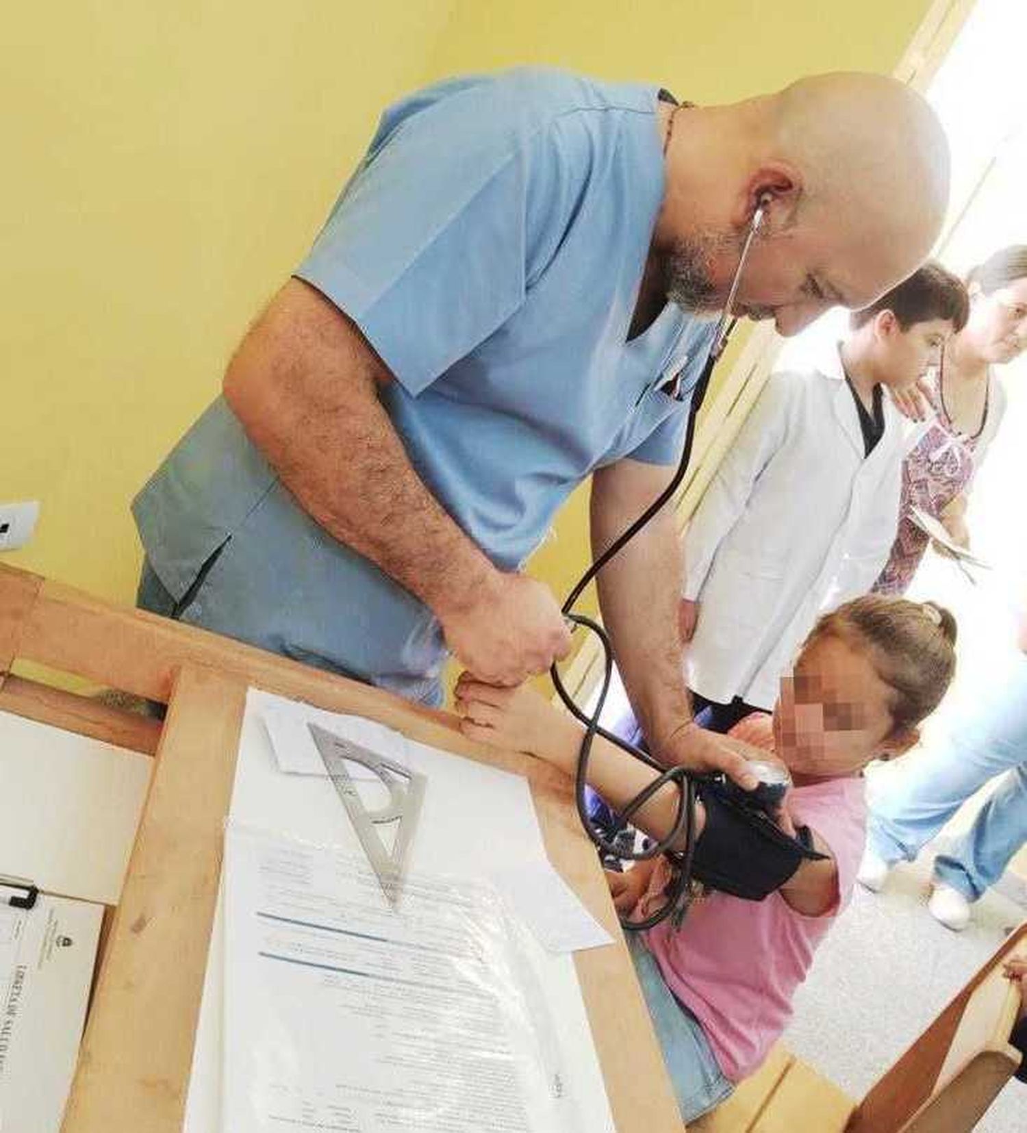 El hospital de Villafañe realiza periódicos 
controles de salud en las escuelas de la zona