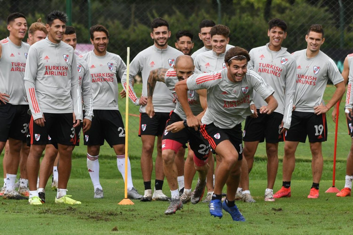  Montiel sufrió una molestia en el regreso a las prácticas de River
