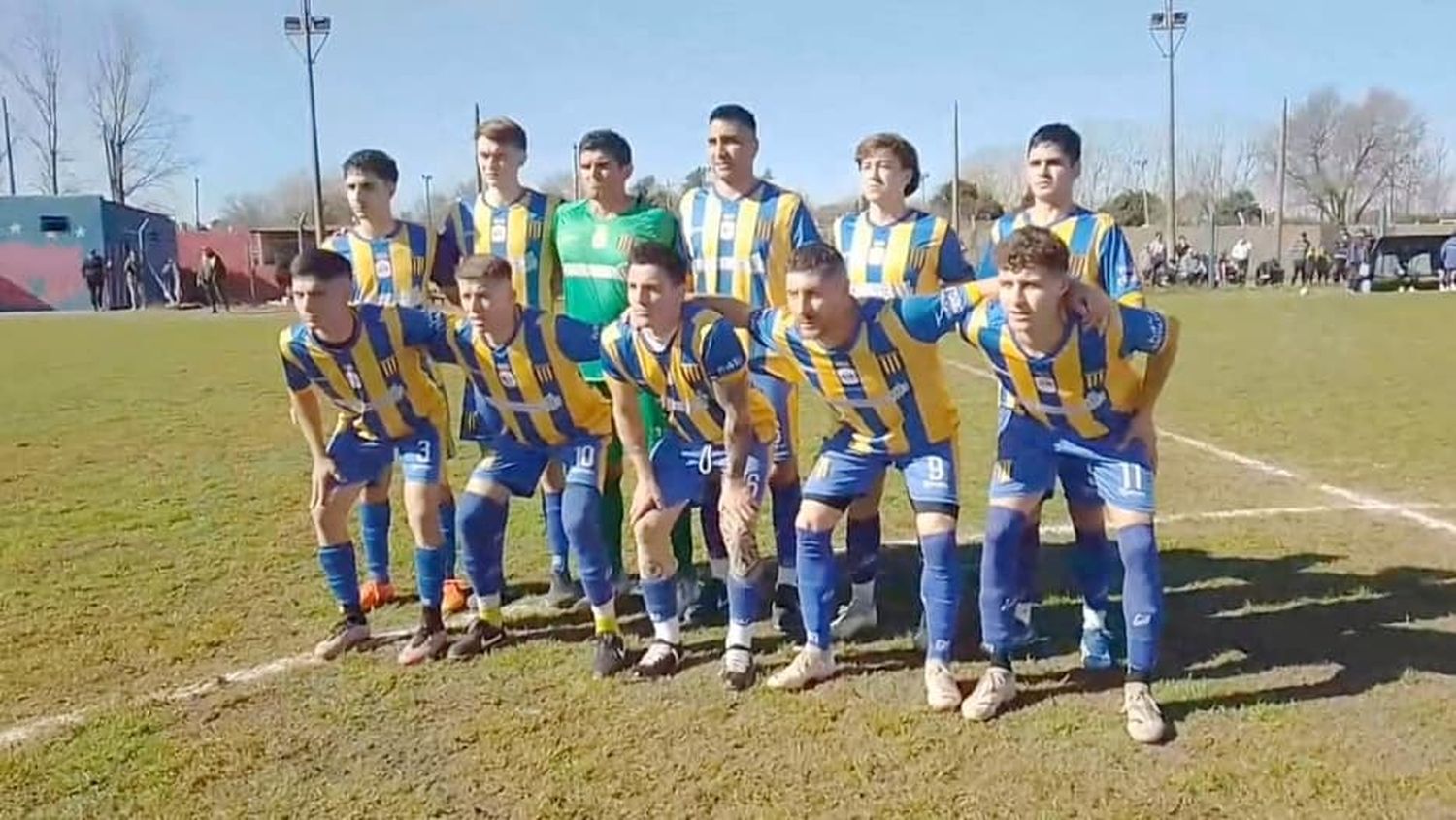 Centenario acaricia el ascenso directo.