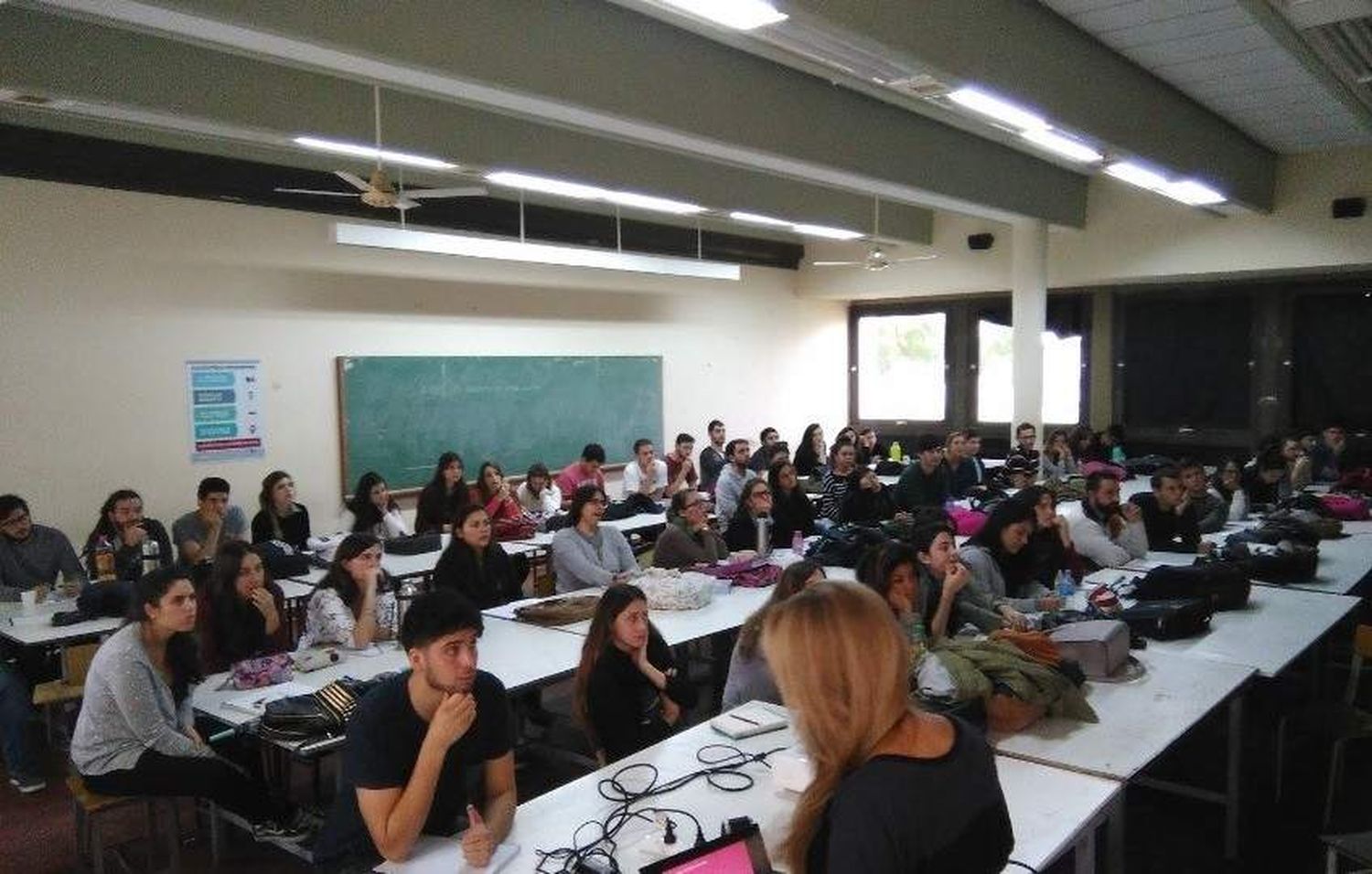 Docentes de la UNR no dictan clases este martes