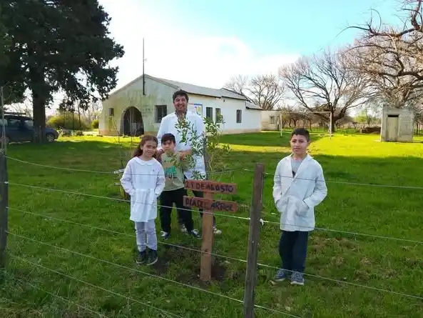 Un mural por el Día del Árbol en Gualeguay