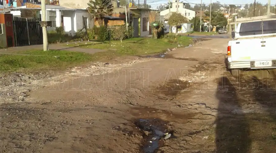 En Cerrito Sur, los vecinos aseguran que las calles están "destruidas"