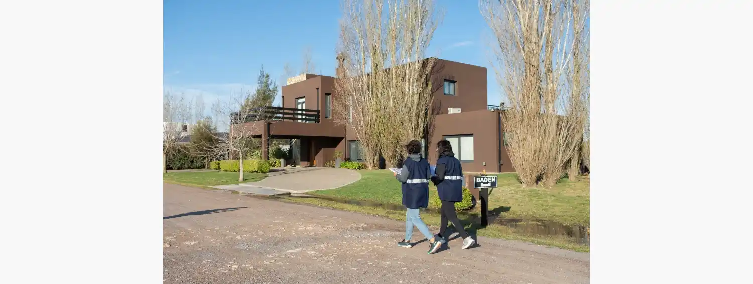 Se descubrió que una concesionaria de vehículos de alta gama tampoco estaba registrada en el catastro provincial.