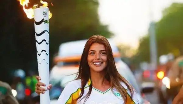 ¿Por qué Calu Rivero llevó la antorcha que encendió la polémica?