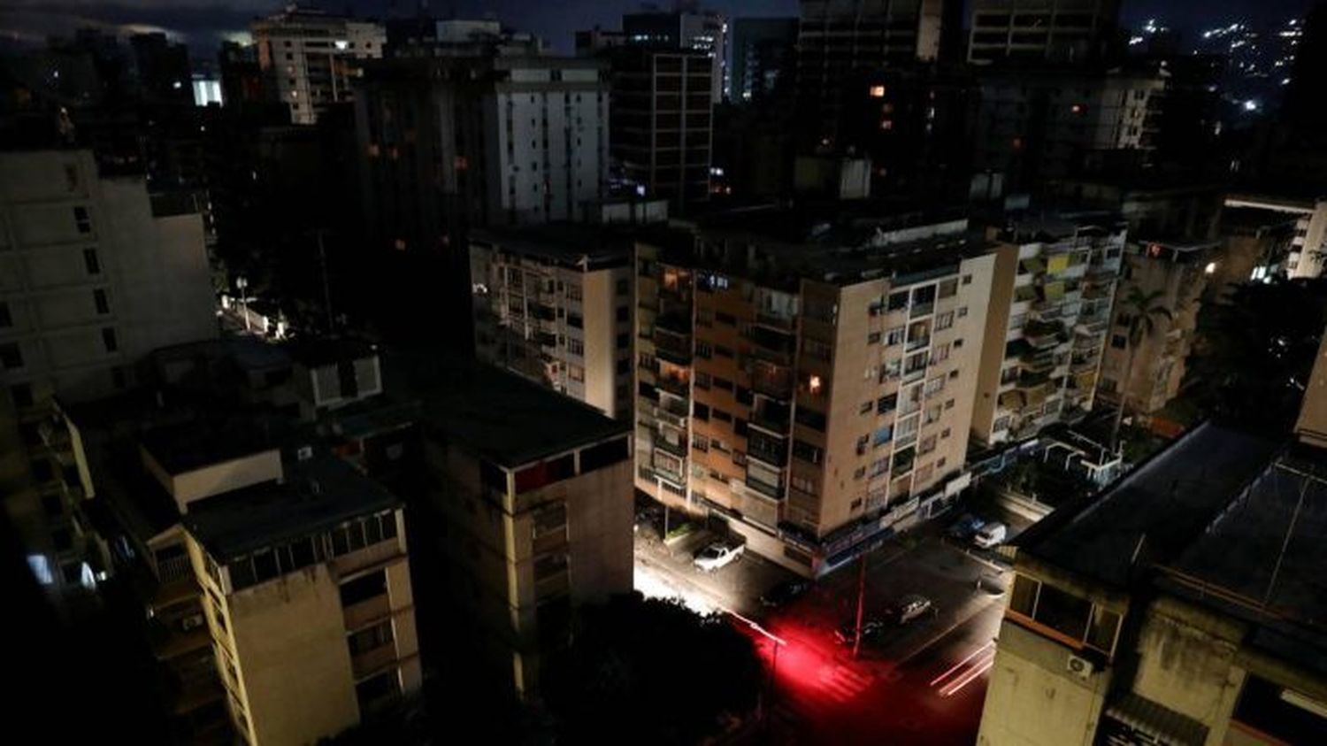 LA EXCUSA DEL ATAQUE: se registra apagón en al menos 20 estados del país la madrugada de este viernes
