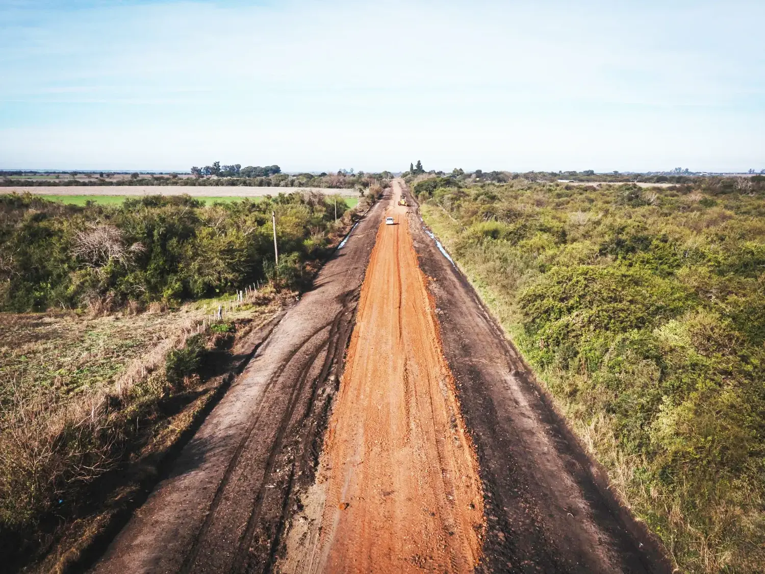 Entre Ríos invierte más de 24.000 millones de pesos en mejora de caminos y maquinaria vial