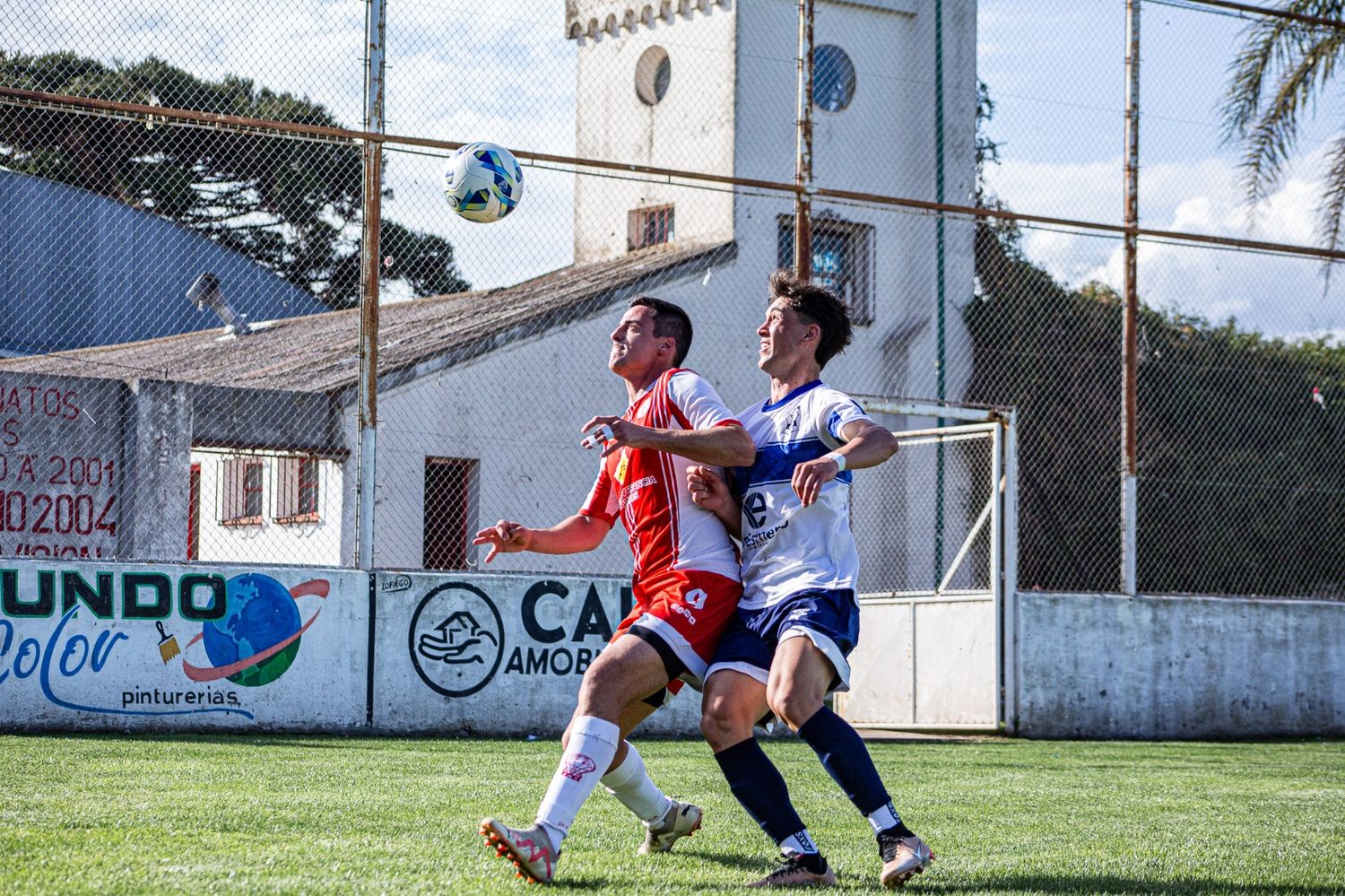 FOTO GOYO FERNÁNDEZ / LA VOZ DEL PUEBLO Gimnasia vuelve a jugar con Huracán, ahora en Tandil.