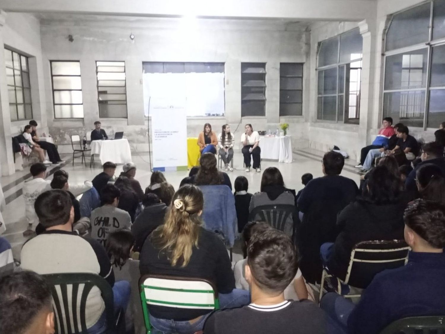 El Área de Niñez expuso una jornada sobre acoso escolar y bullying en la EJSA Nº5