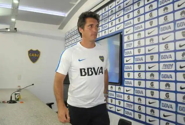 Barros Schelotto dijo que Centurión "está descartado" para jugar ante Talleres