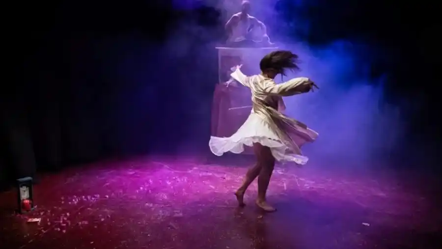 “El muerto que baila” llega con nuevas funciones a Paraná y Viale