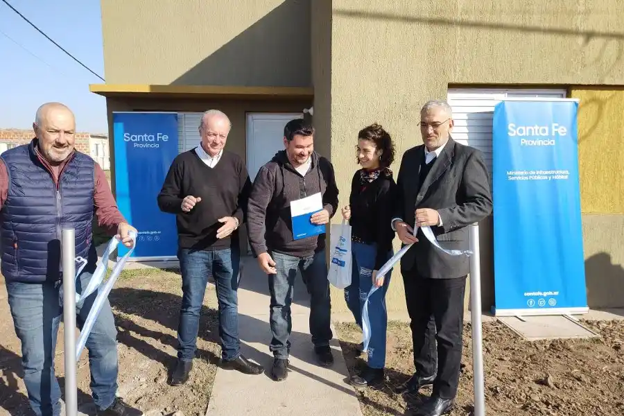 La Provincia entregó viviendas en Eusebia, San Antonio, Santa Clara de Saguier, Susana y Esmeralda
