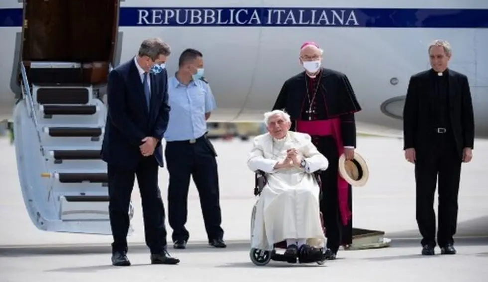 ¡VATICANO SE LAMENTA! BENEDICTO XVI MINTIÓ sobre abusos contra niños