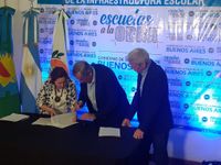 Lunghi adhirió al plan "Escuelas a la obra" y aseguró que no hay emergencia edilicia 