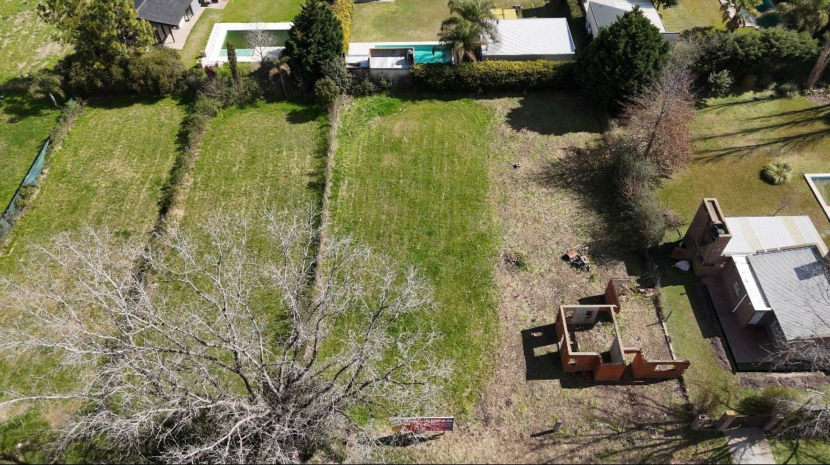 El listado incluye 4 inmuebles