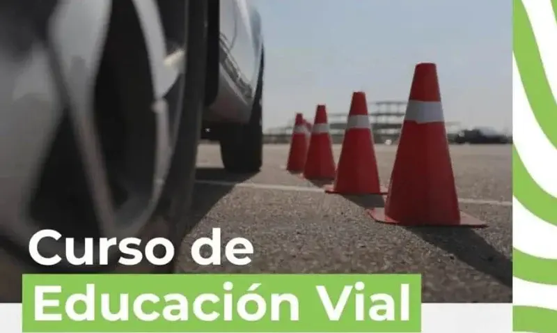 Curso de educación vial en la zona sur