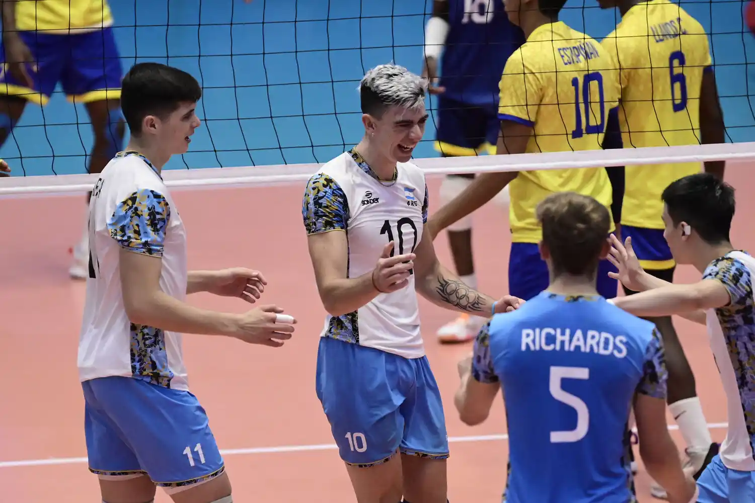 El marplatense Mauro Zelayeta trabajando en el gimnasio con la Selección