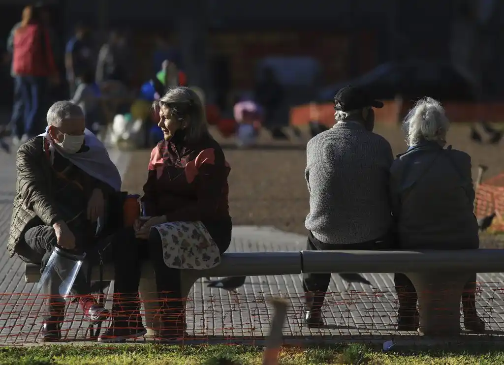Comenzaron a definir otra etapa del aislamiento social