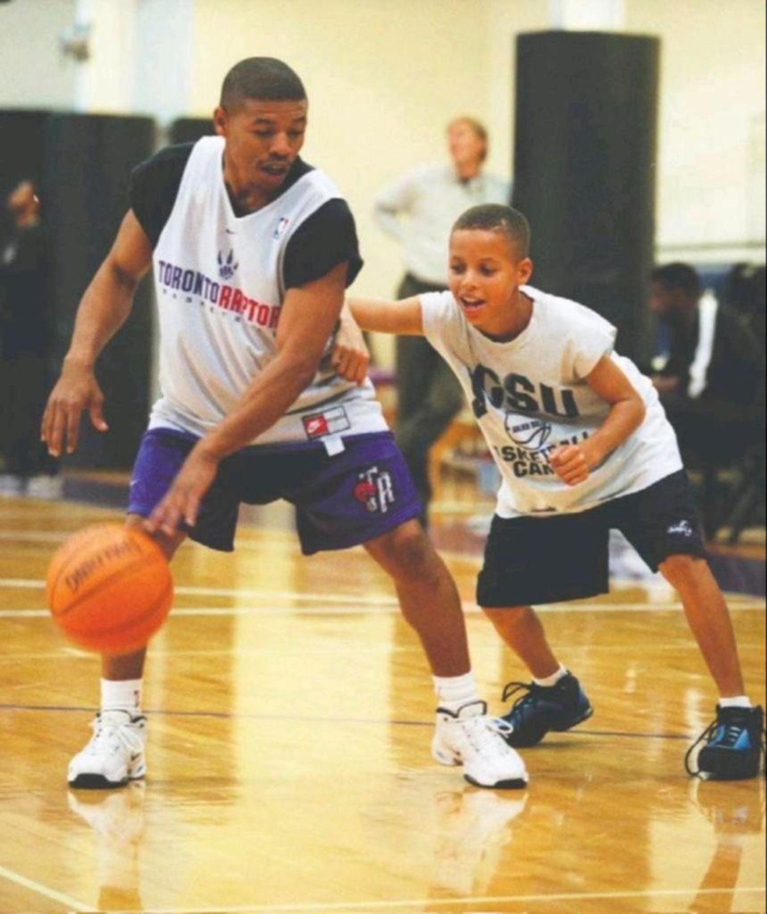 Muggsy Bogues, el “bajito” de la NBA que salvó a su hermano de las drogas