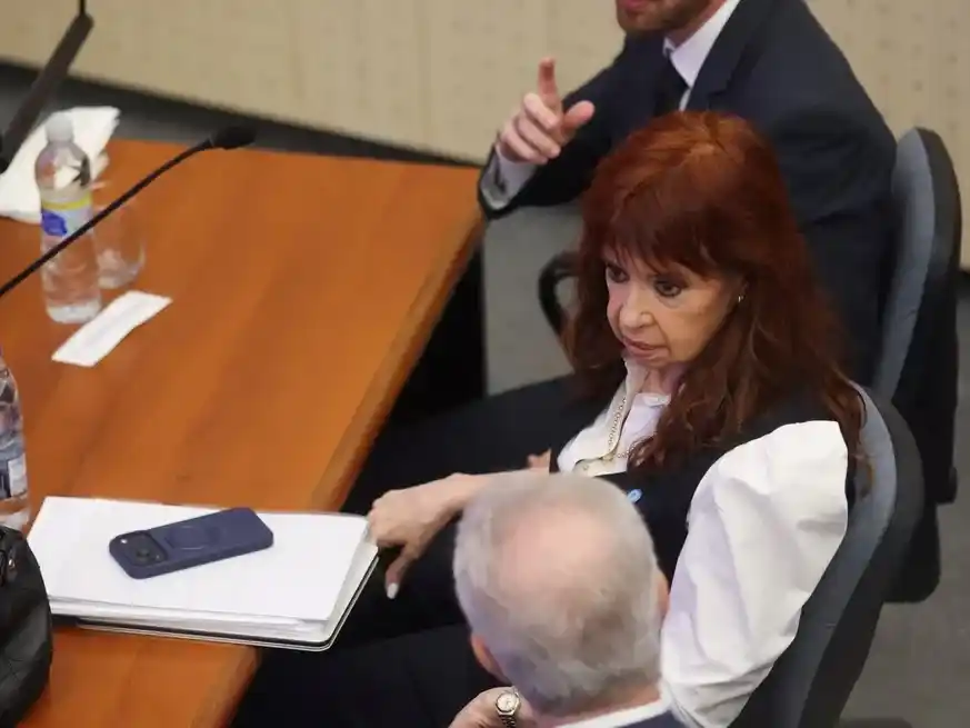 Cristina Kirchner declaró ante el TOF 7 en medio de un fuerte operativo de seguridad. Foto: Reuters