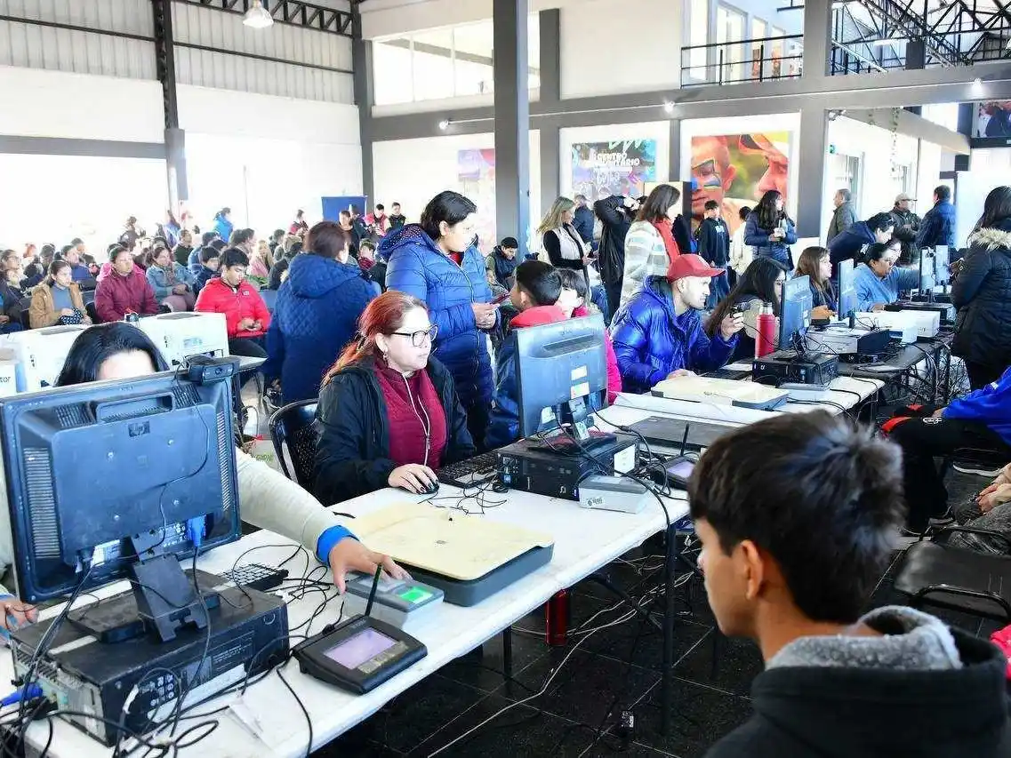 Gran despliegue del operativo Identidad 
formoseña, en el barrio La Nueva Formosa