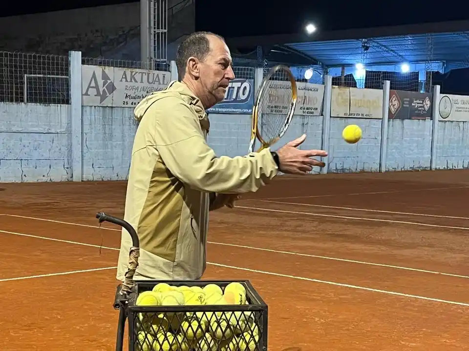 Ciro Delcanto durante una de sus últimas prácticas como profesor en Juventud.