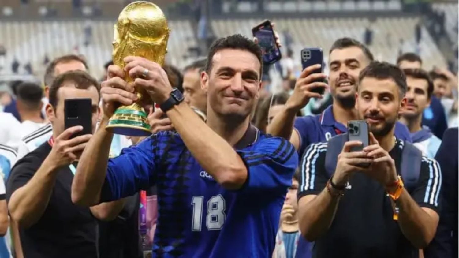 Lionel Scaloni: «Nos hubiera encantado pasar con el micro por toda Argentina»