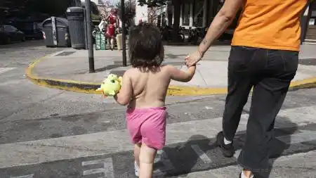 De acuerdo al registro del Ente Nacional Regulador de la Electricidad (ENRE) de las 13.50, la cantidad de usuarios de Edesur que no tenían luz sumaban 112.584.