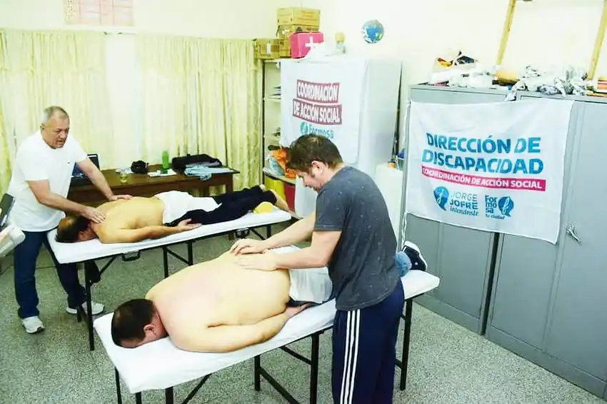 La Municipalidad dicta cursos de masajes para no videntes