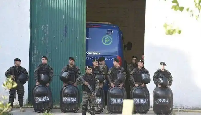 Denunciar a la fiscal y cuestionar las  ruedas de reconocimiento