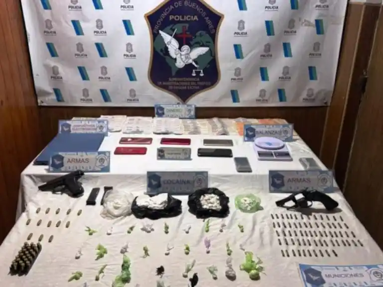 En los allanamientos secuestraron cocaína fraccionada y lista para la venta (Foto: FaroNoticias)