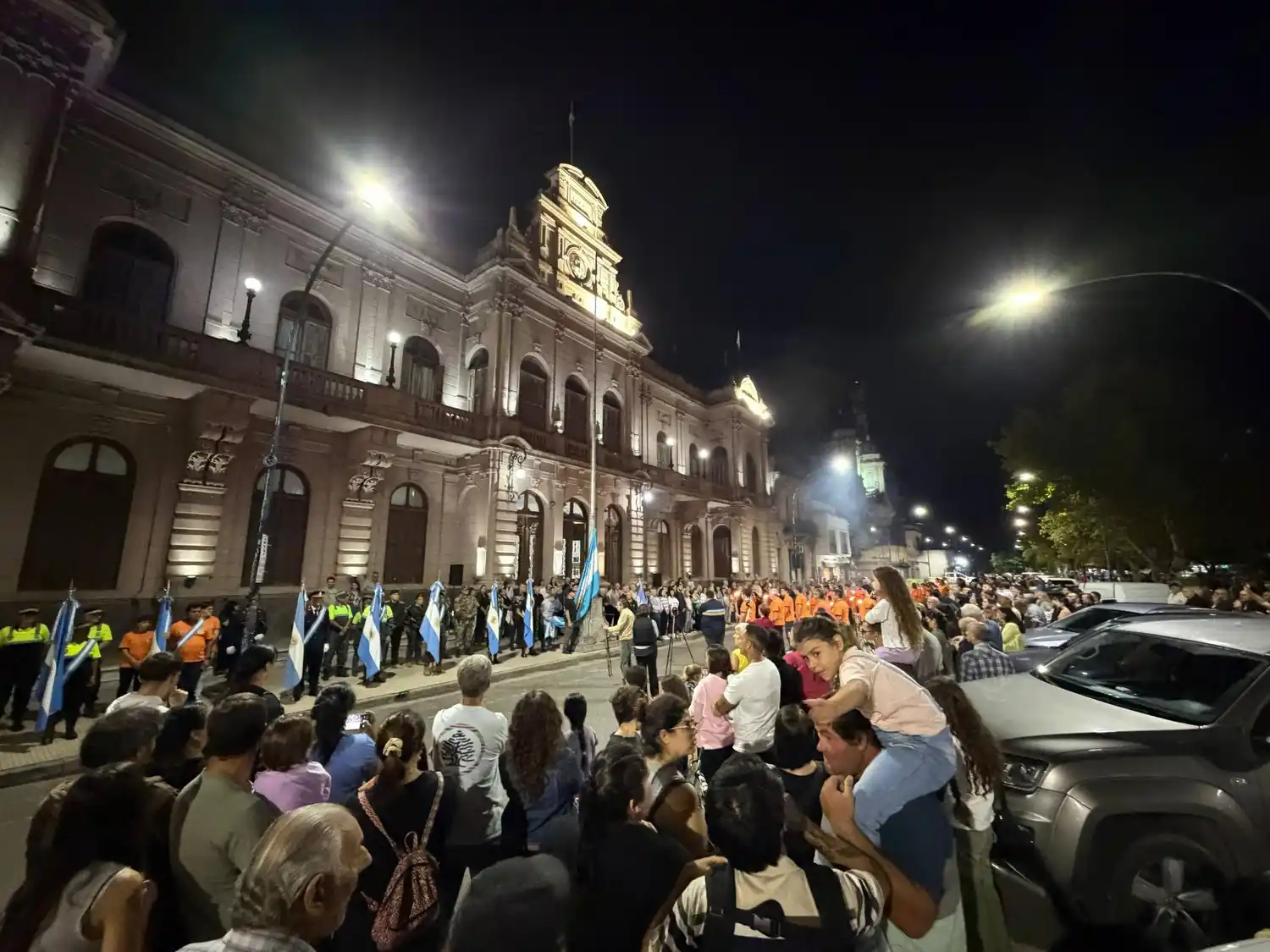 En Chivilcoy, la vigilia se realizó pese al mal clima y el acto central de este jueves contará con la presencia de Victoria Villarruel.