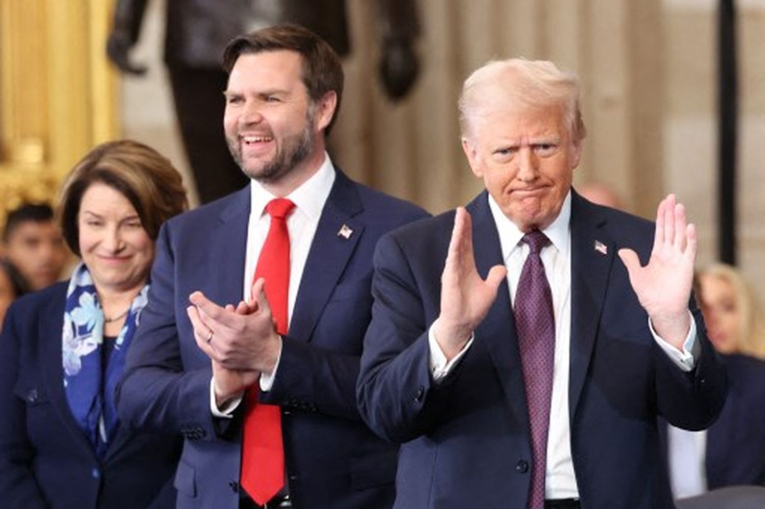 ¡ES OFICIAL! Donald Trump se juramentó: esto fue lo que OFRECIÓ en su primer discurso (+Fotos y videos)