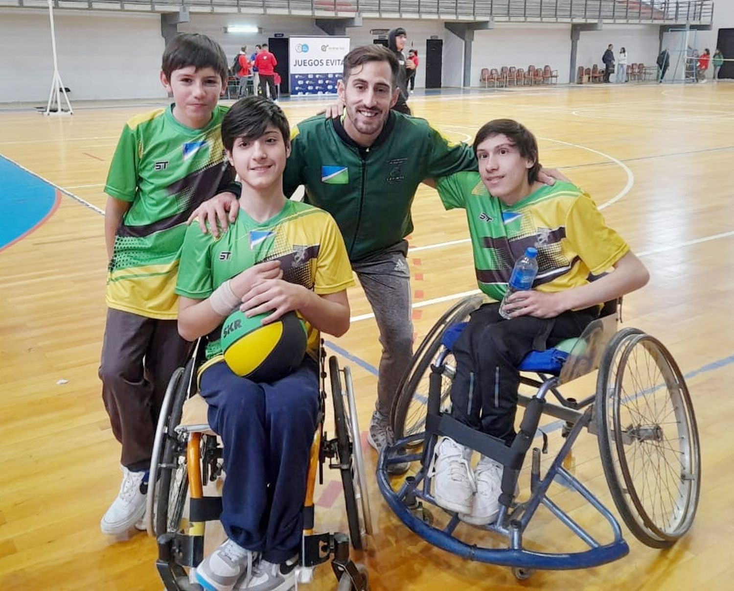 Chicos de deporte adaptado viajan a Mar del Plata