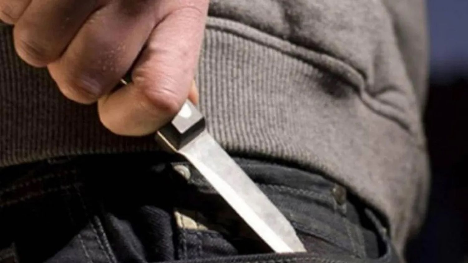 Hombre de 40 años amenazó a su mamá con matarla si no le dejaba plata para la comida