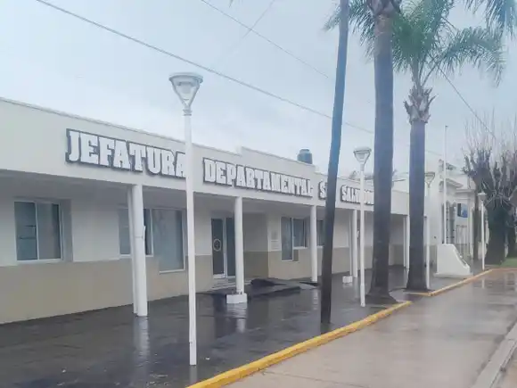 Robo y daños en escuelas de General Campos