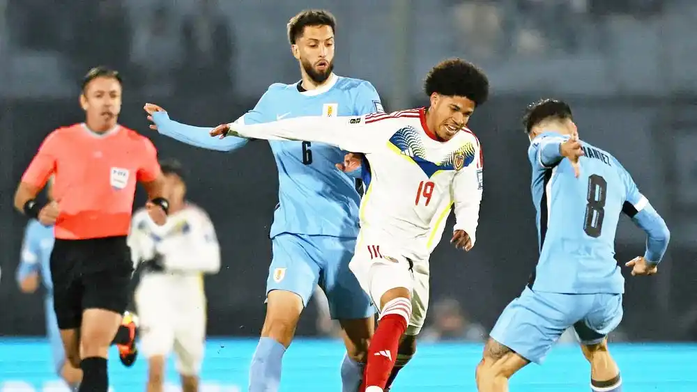Uruguay venció a Venezuela y se aseguró el repechaje en las Eliminatorias Sudamericanas