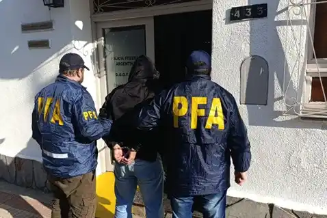 El hombre fue detenido hoy en la localidad de Las Flores en el marco de una causa por abuso sexual.