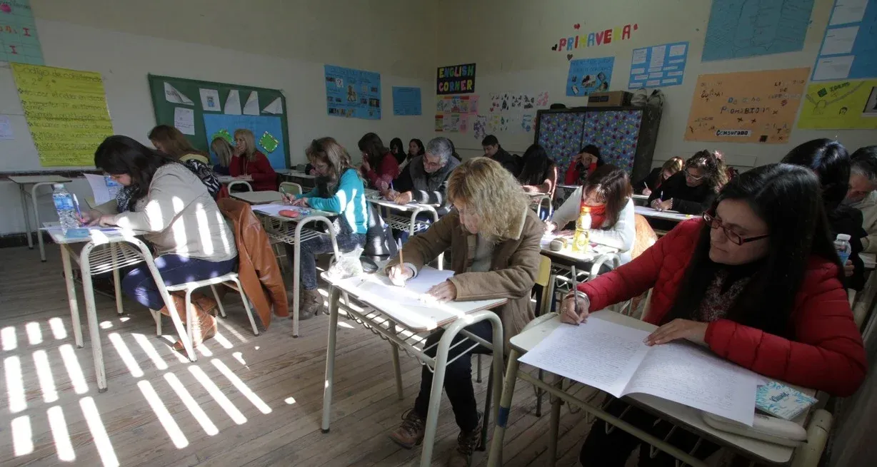 Los docentes van a examen de oposición para ser directores. Crédito: Archivo / Mauricio Garín