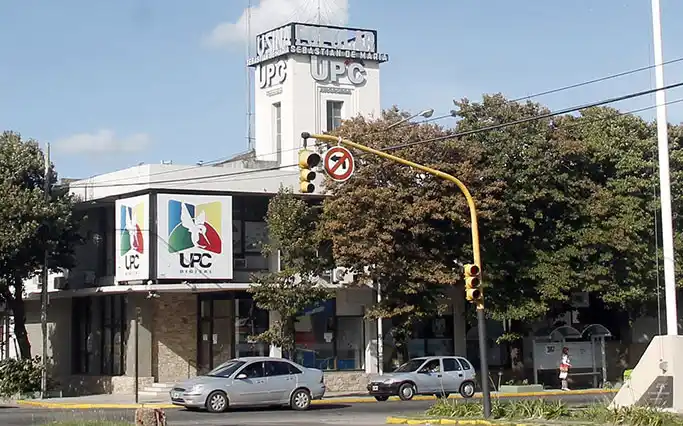 Tasas en las facturas de energía: la UPC dice que actúa bajo normas provinciales