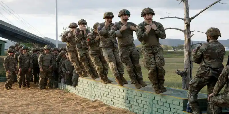 Iván Duque autoriza que brigada militar de EE.UU. reanude sus labores