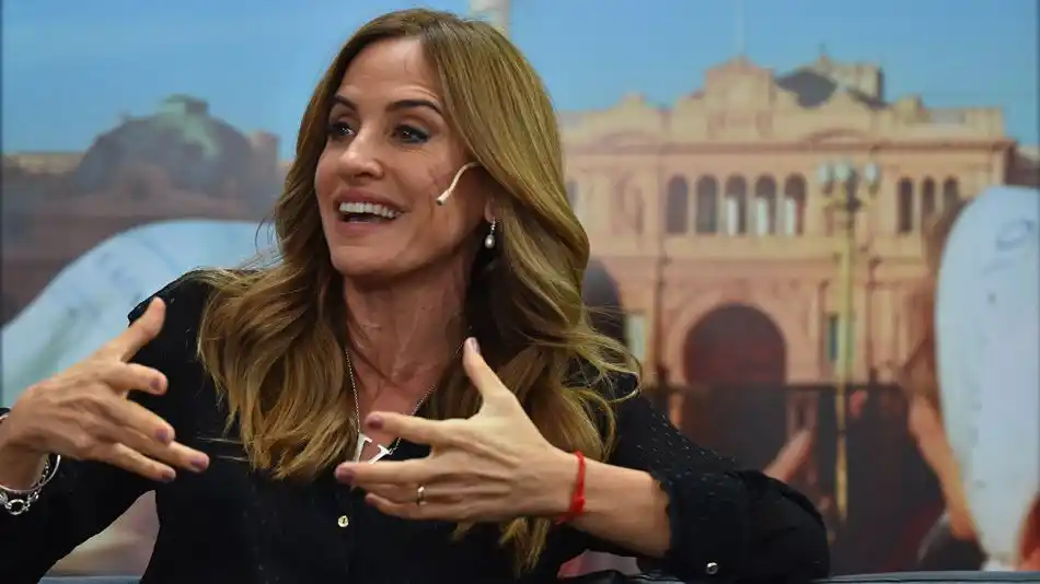 Tolosa Paz tenía razón: Un relevamiento confirma que la venta de preservativos creció un 90% en 2021