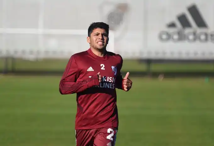 El paraguayo Rojas volvió a entrenarse en el plantel