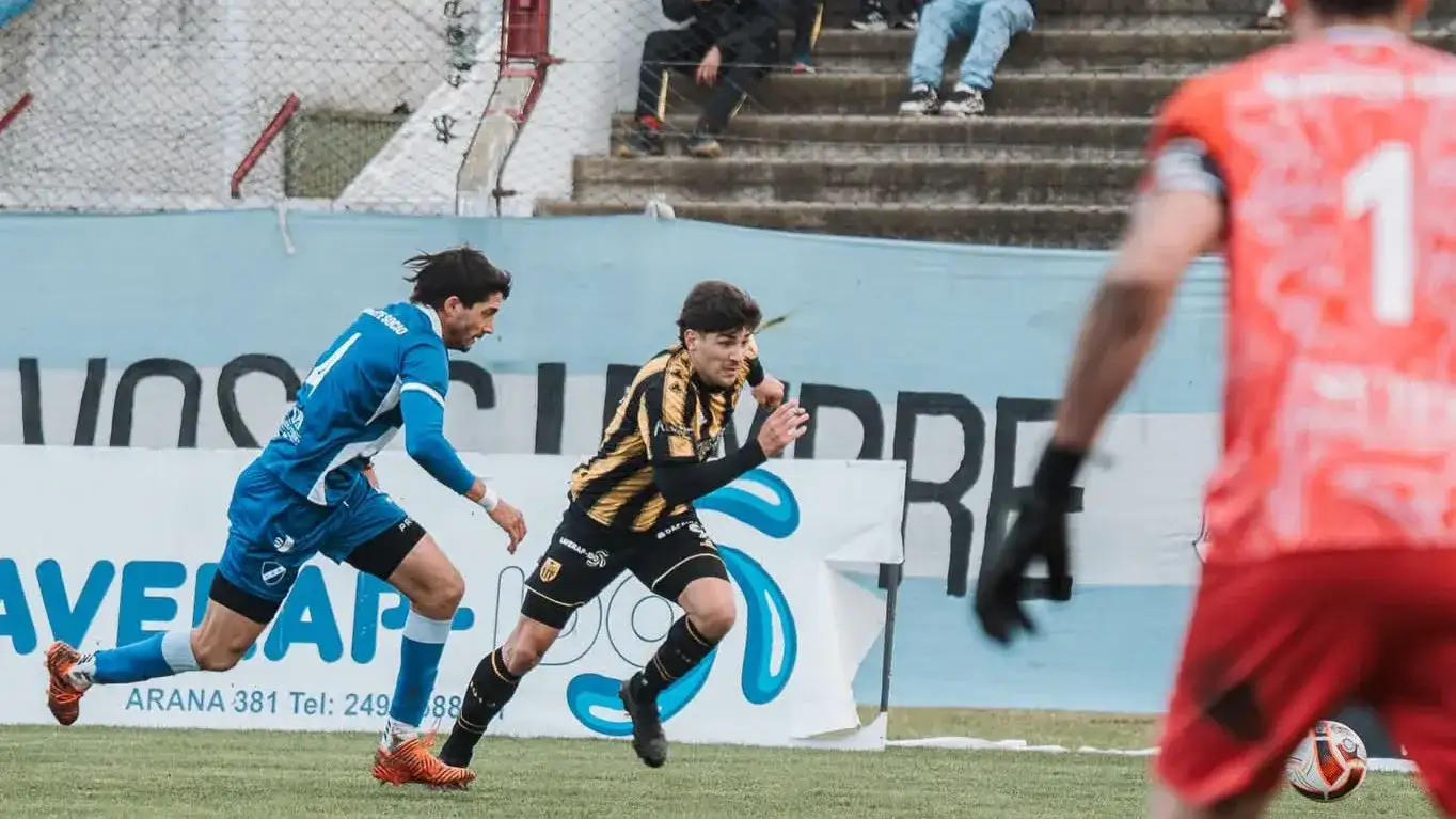 Romero analizó el presente aurinegro. (Fotos de prensa Santamarina).