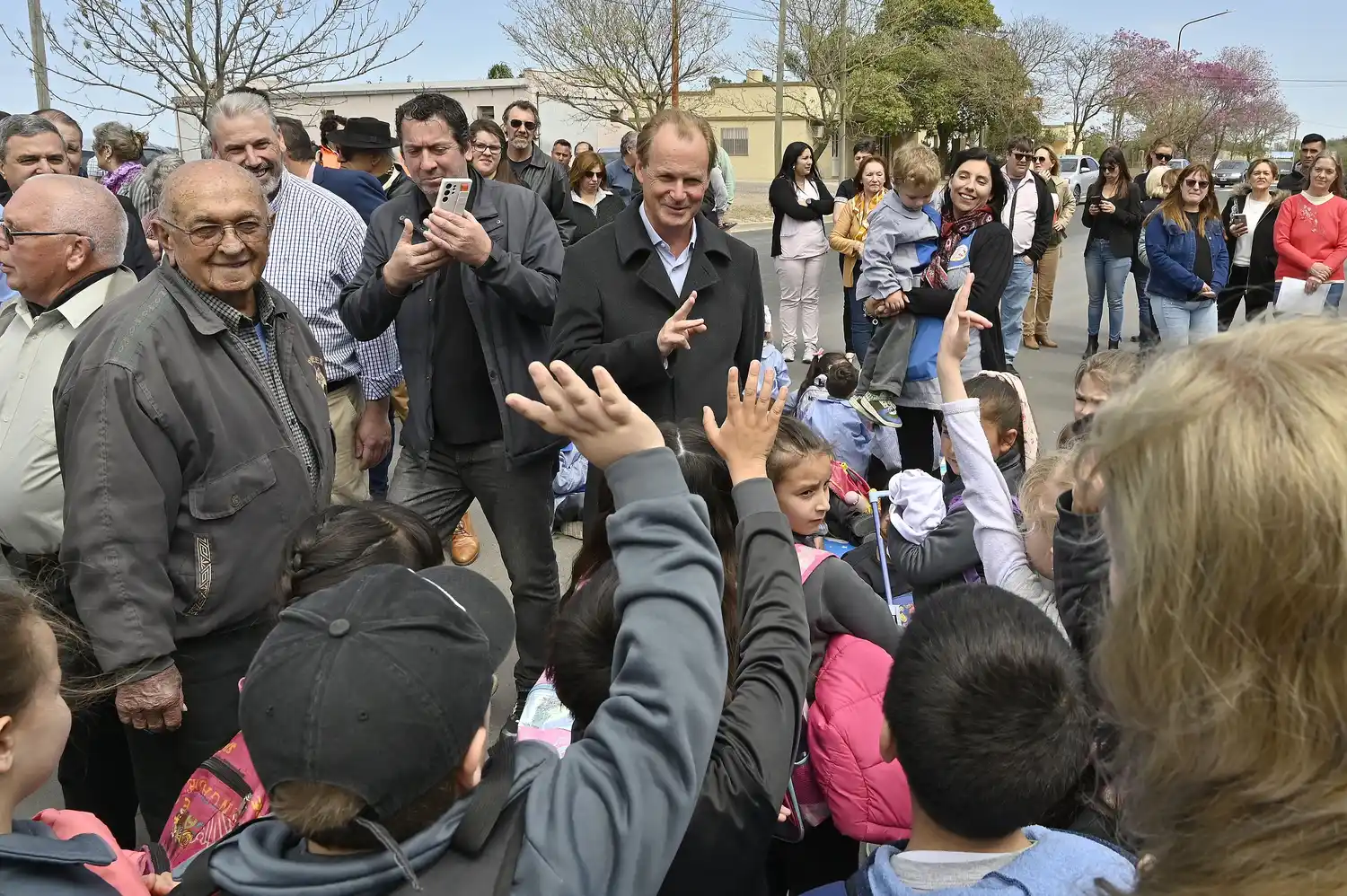 Bordet dejo inaugurado el acceso a Aldea Protestante y el Centro de Salud