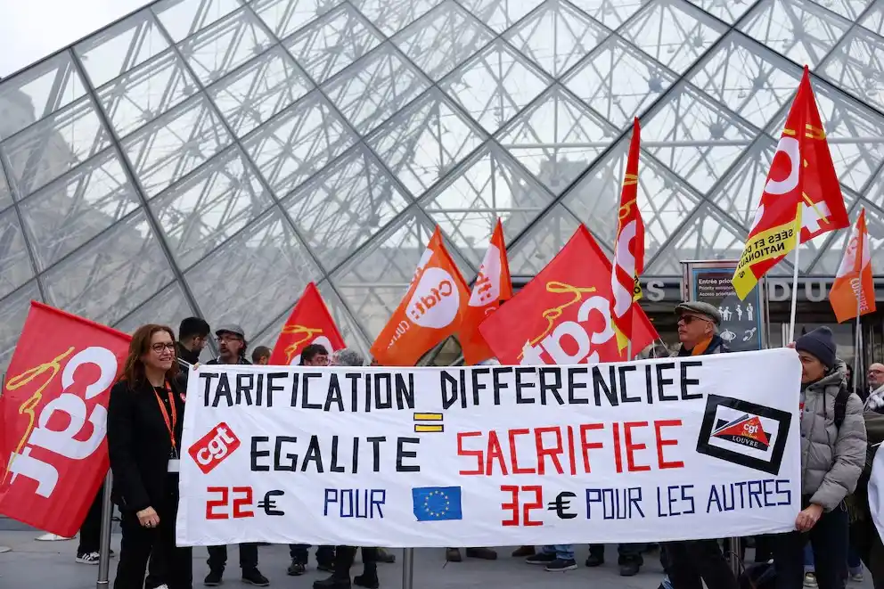 Trabajadores del Louvre retoman la huelga y el museo abrirá solo de forma parcial
