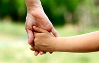 Otorgan nueva figura legal de cuidado familiar, para niños y adolescentes que no quieren ser adoptados