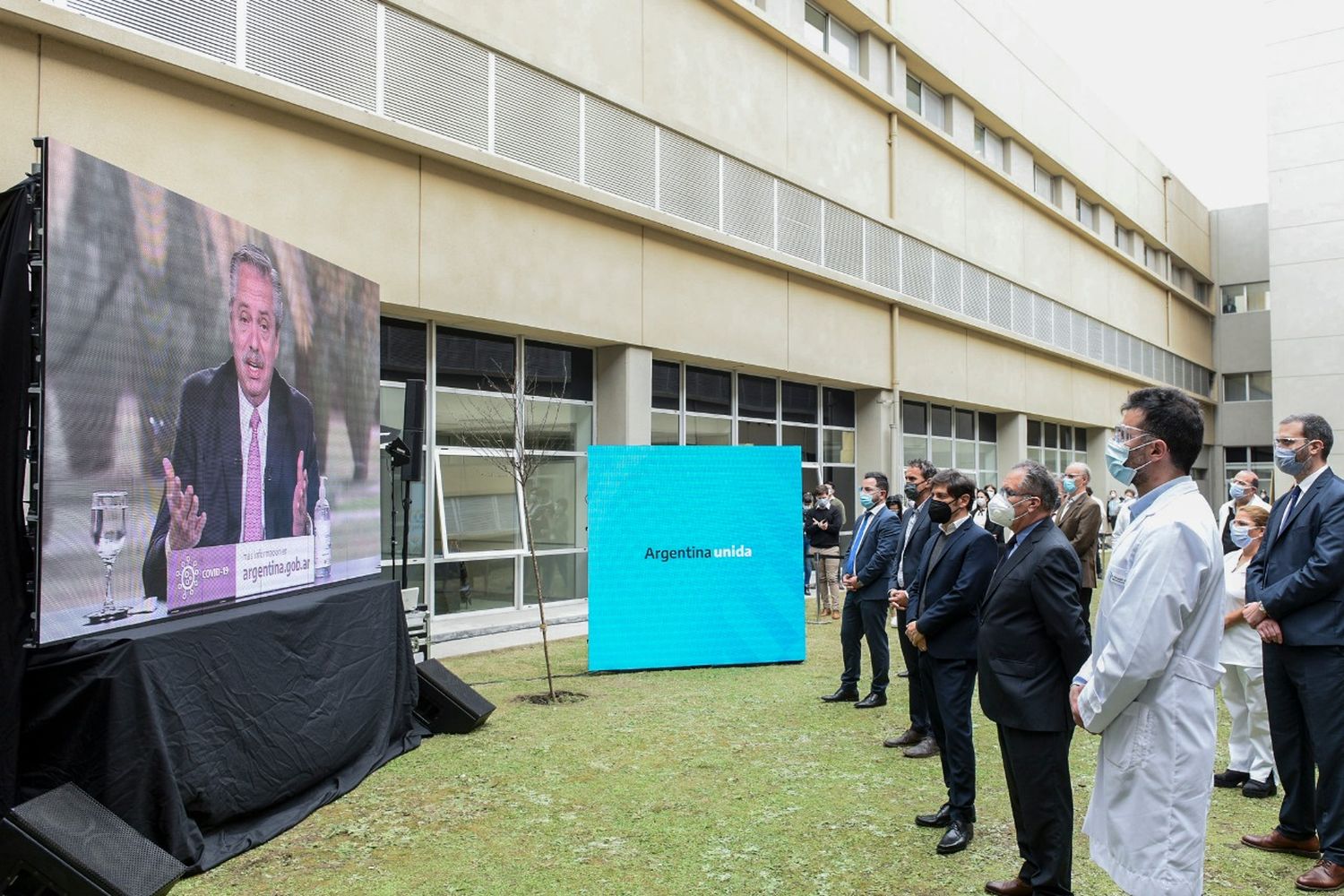 El Presidente encabezó la puesta en marcha de hospital de Ituzaingó: Cuánta población se beneficiará